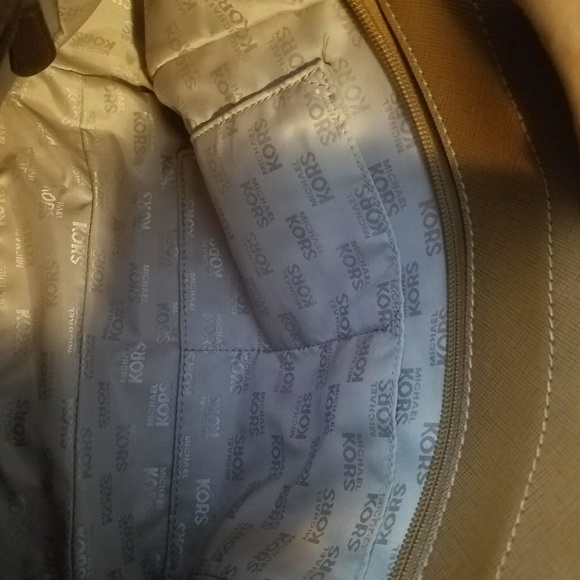 NEW MICHEAL KORS SHOULDER BAG - Picture 3 of 8